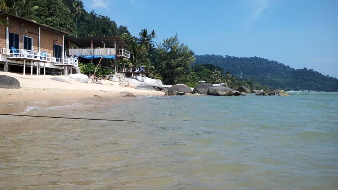 Bungkil Place Otel Tioman island Dış mekan fotoğraf